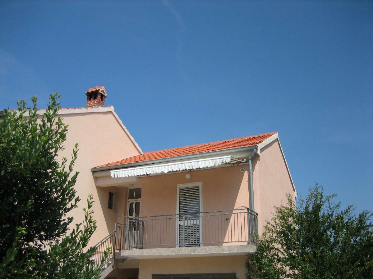 Tihi Apartment