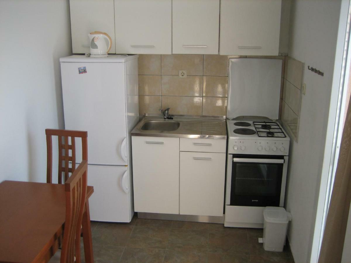 Apartment Tihi *